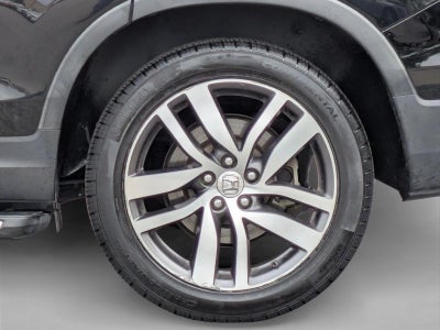 2016 Honda Pilot AWD 4dr Elite with DVD Rear Entertainment System and Navigation