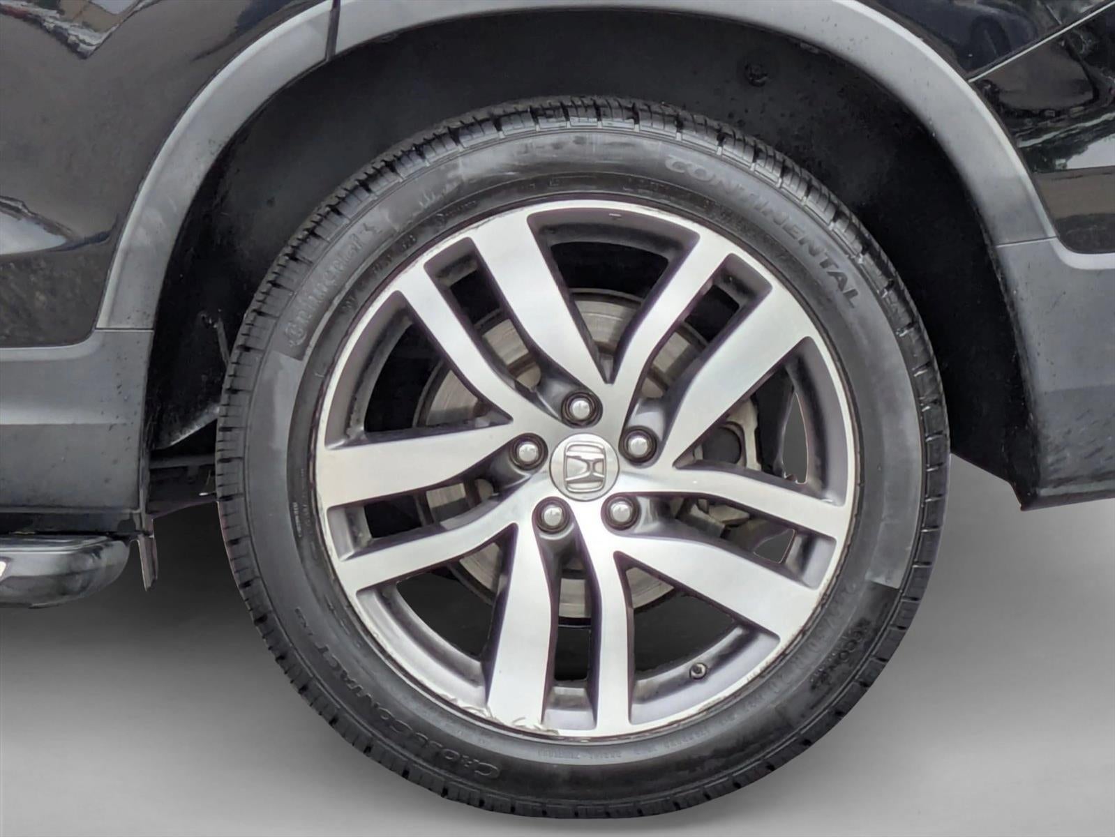 2016 Honda Pilot AWD 4dr Elite with DVD Rear Entertainment System and Navigation