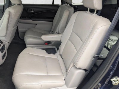 2016 Honda Pilot AWD 4dr Elite with DVD Rear Entertainment System and Navigation