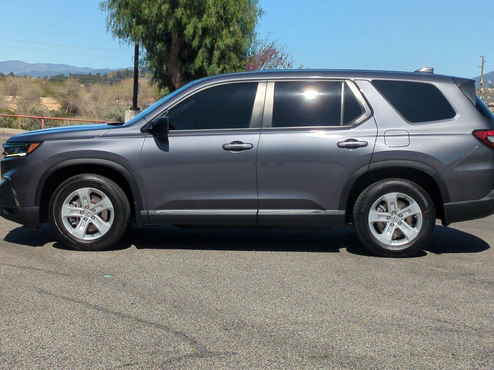 2023 Honda Pilot LX AWD