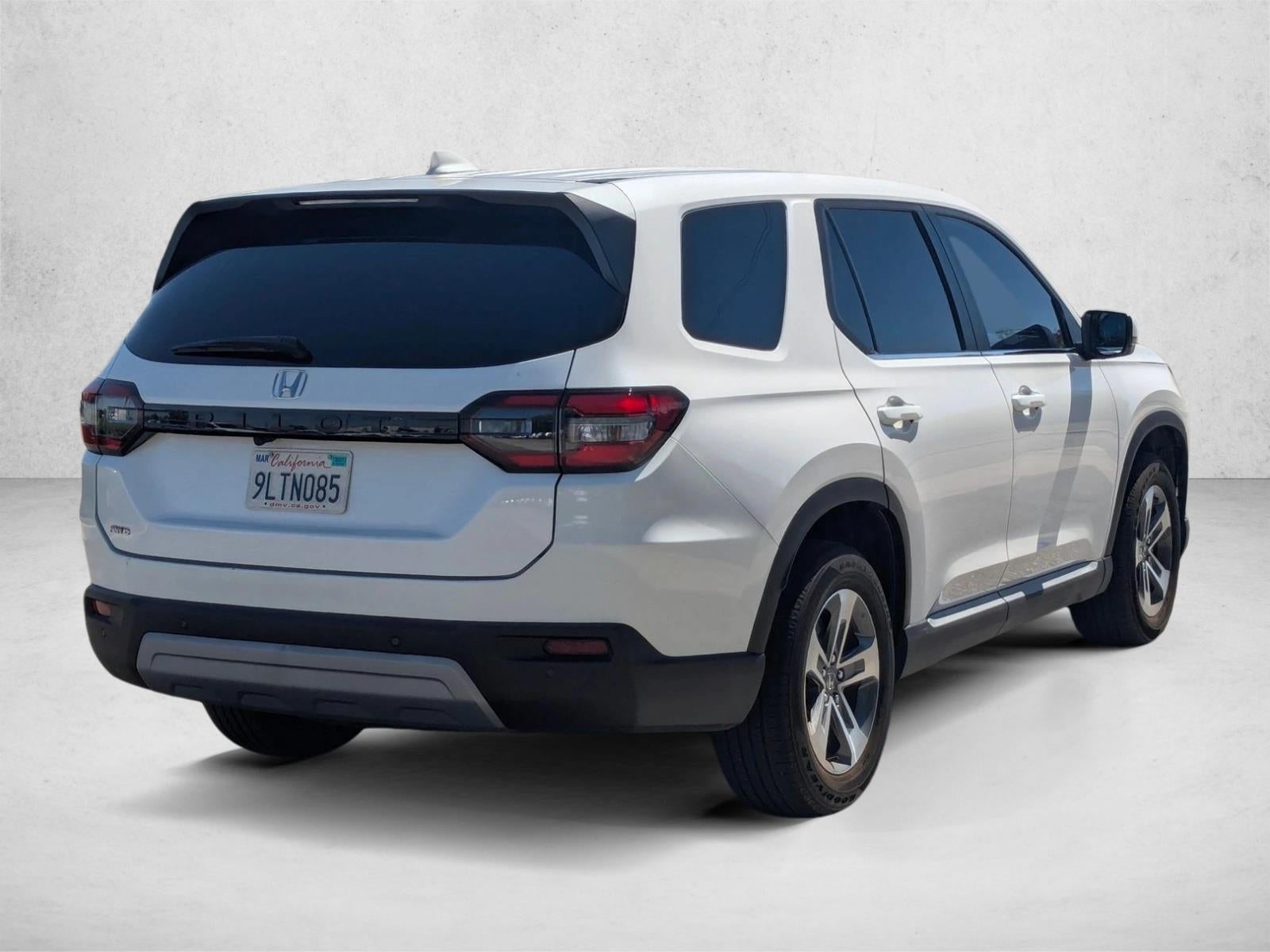 2024 Honda Pilot EX-L 8 Passenger AWD