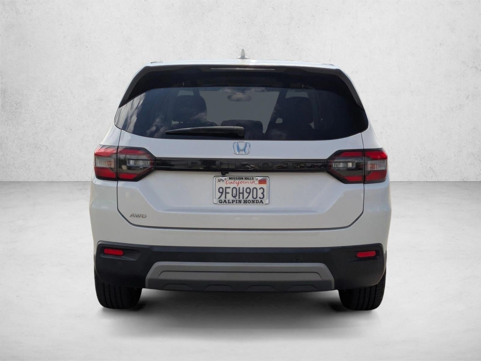 2023 Honda Pilot EX-L 8 Passenger AWD