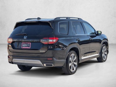 2025 Honda Pilot Touring 2WD