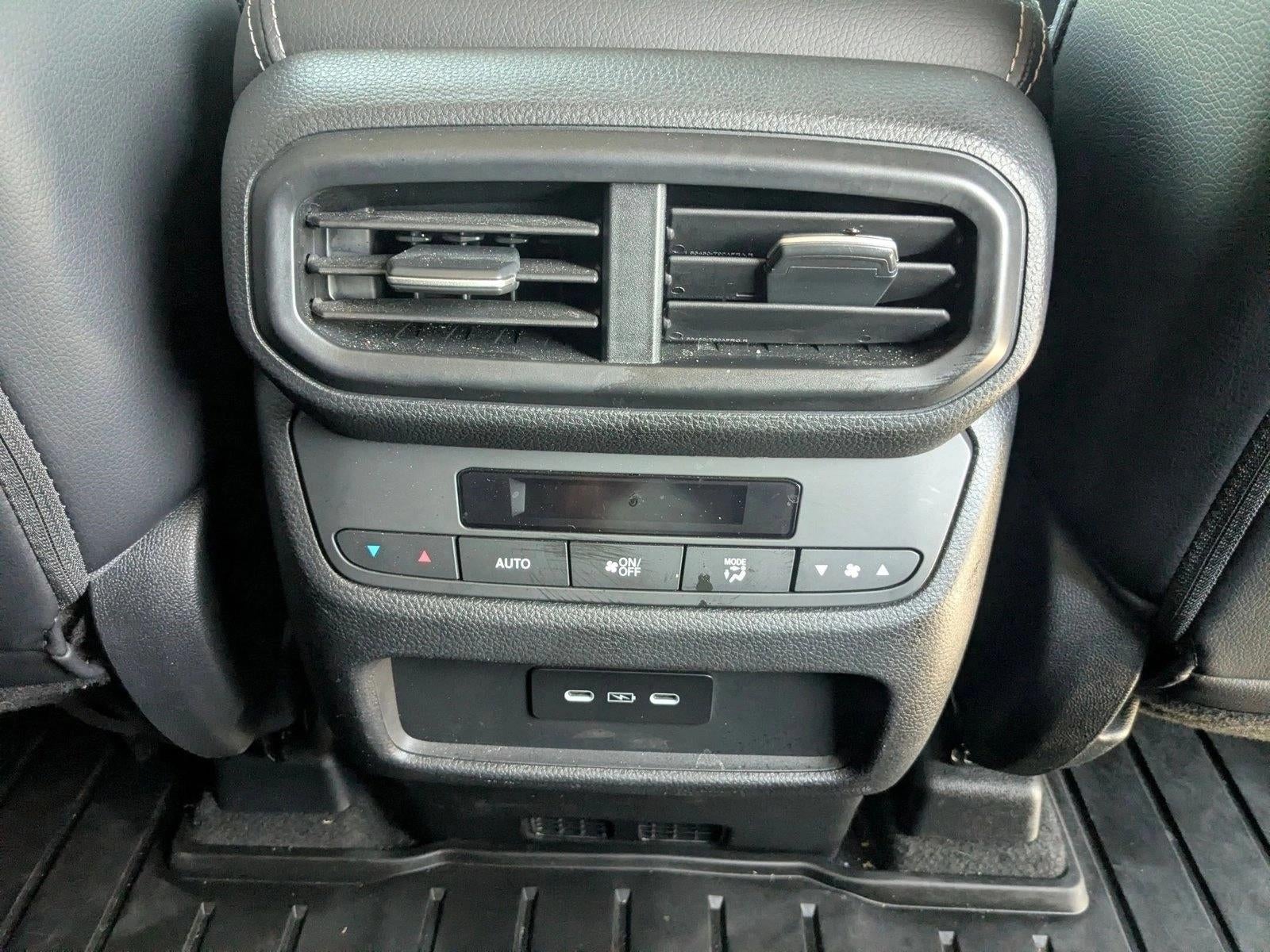 2025 Honda Pilot Touring 2WD