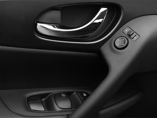 2014 Nissan Rogue FWD 4dr SV
