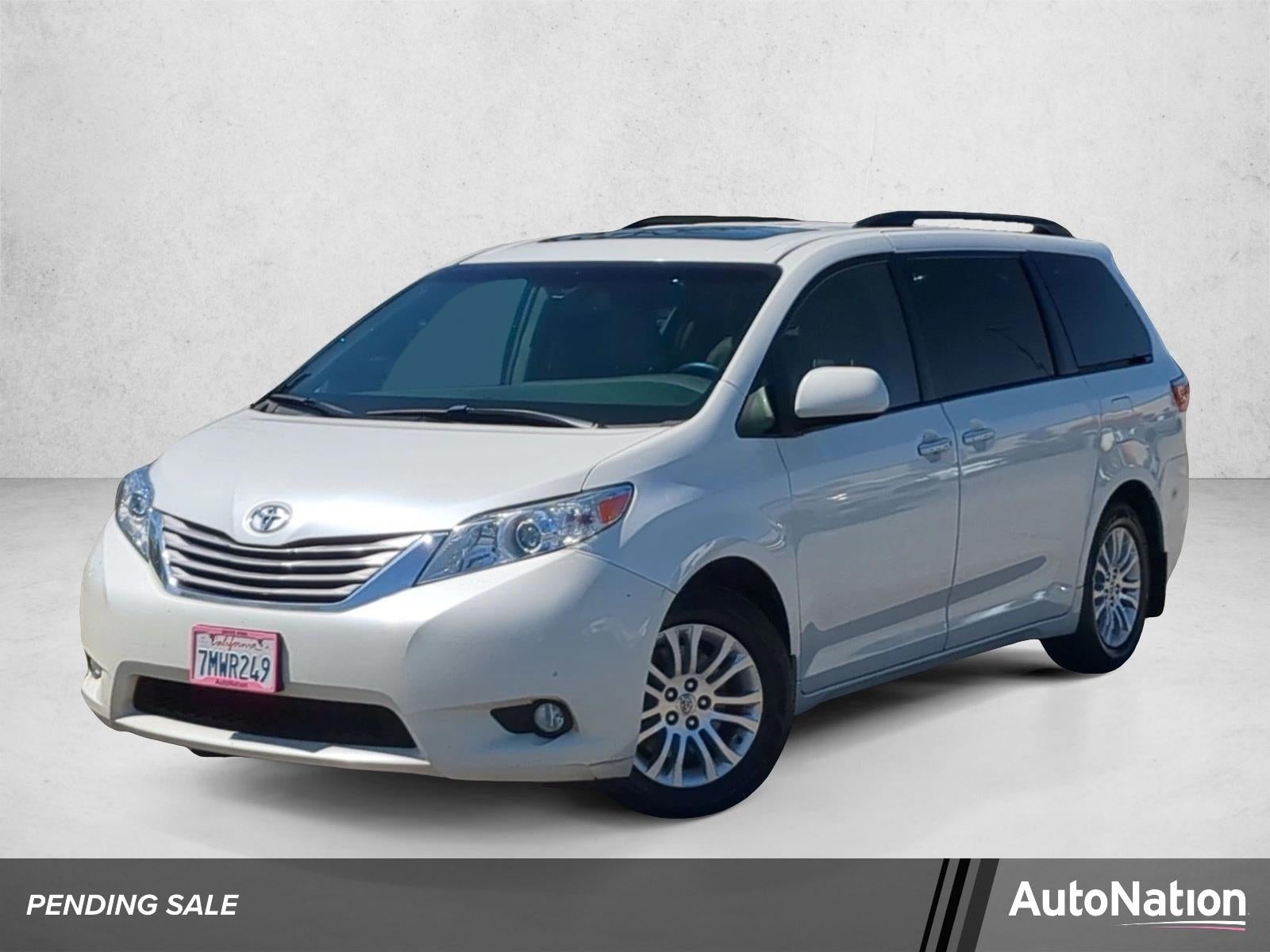 2015 Toyota Sienna 5dr 8-Pass Van XLE FWD (Natl)