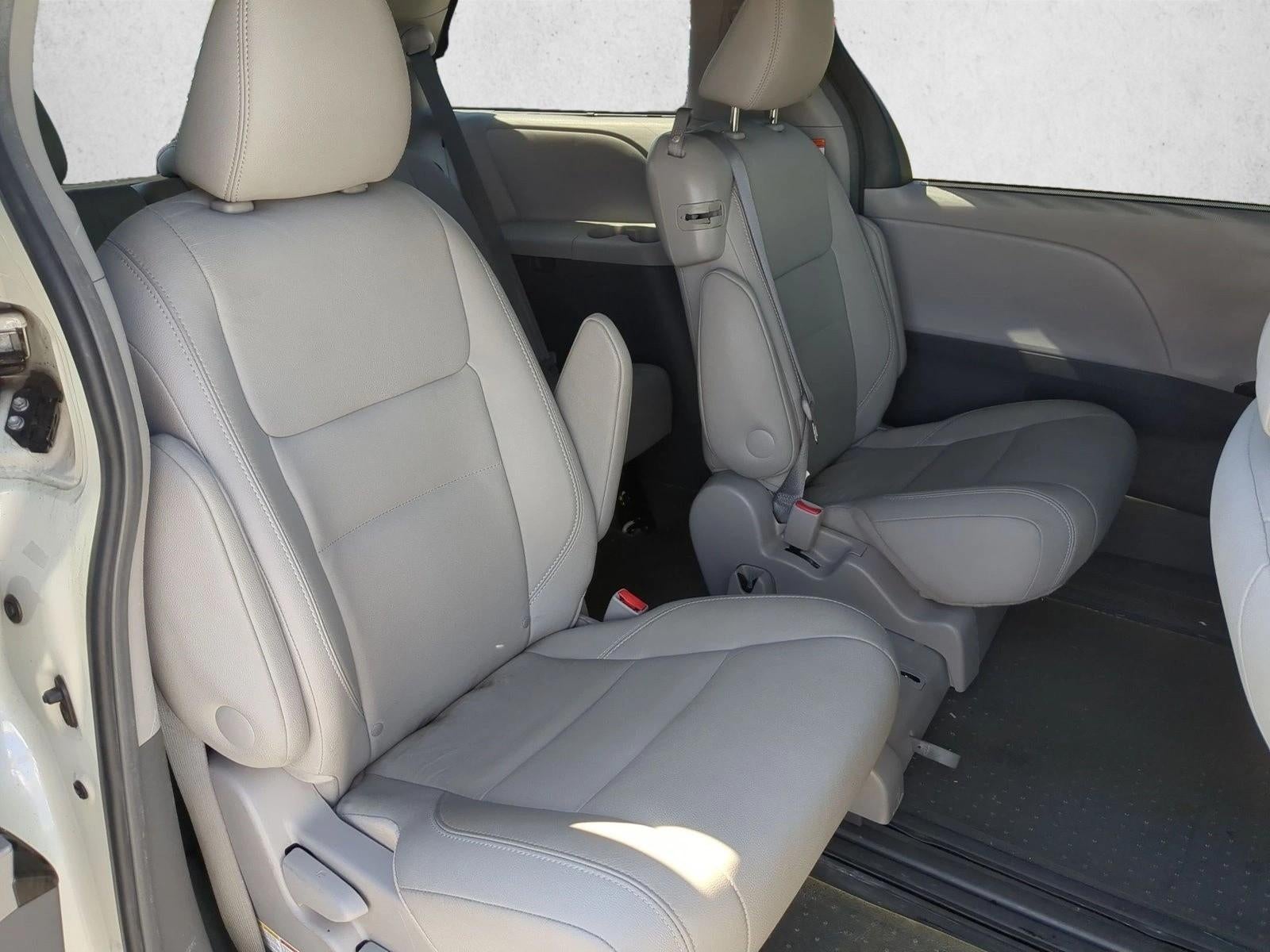2015 Toyota Sienna 5dr 8-Pass Van XLE FWD (Natl)