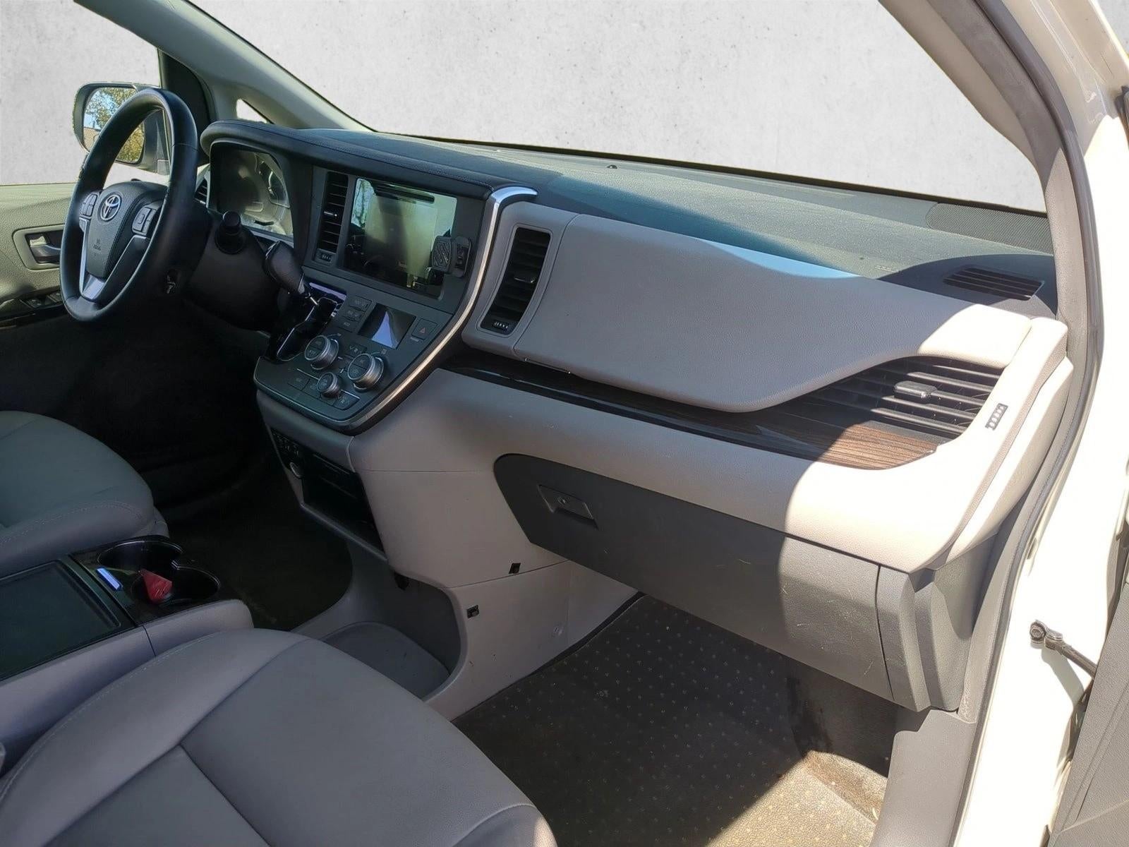 2015 Toyota Sienna 5dr 8-Pass Van XLE FWD (Natl)
