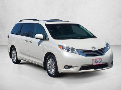 2015 Toyota Sienna 5dr 8-Pass Van XLE FWD (Natl)