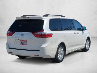 2015 Toyota Sienna 5dr 8-Pass Van XLE FWD (Natl)