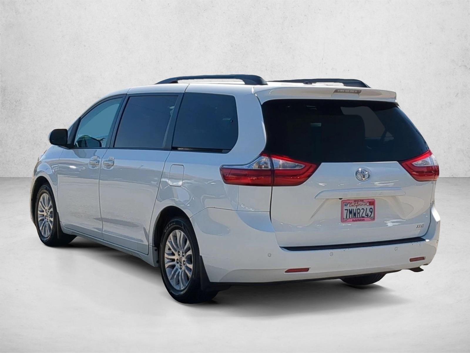 2015 Toyota Sienna 5dr 8-Pass Van XLE FWD (Natl)