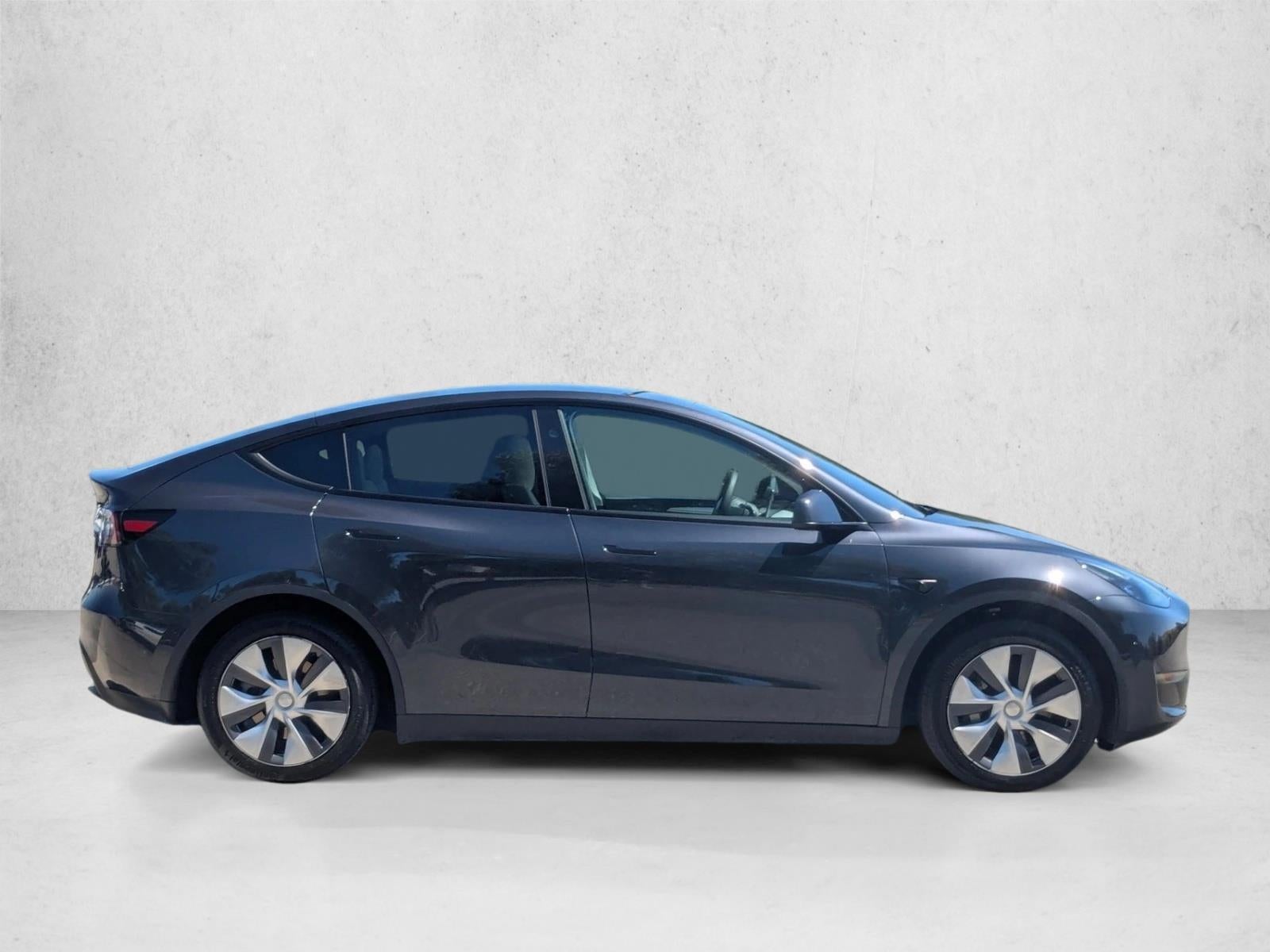 2024 Tesla Model Y RWD *Ltd Avail*