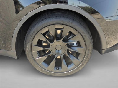 2024 Tesla Model Y Long Range AWD