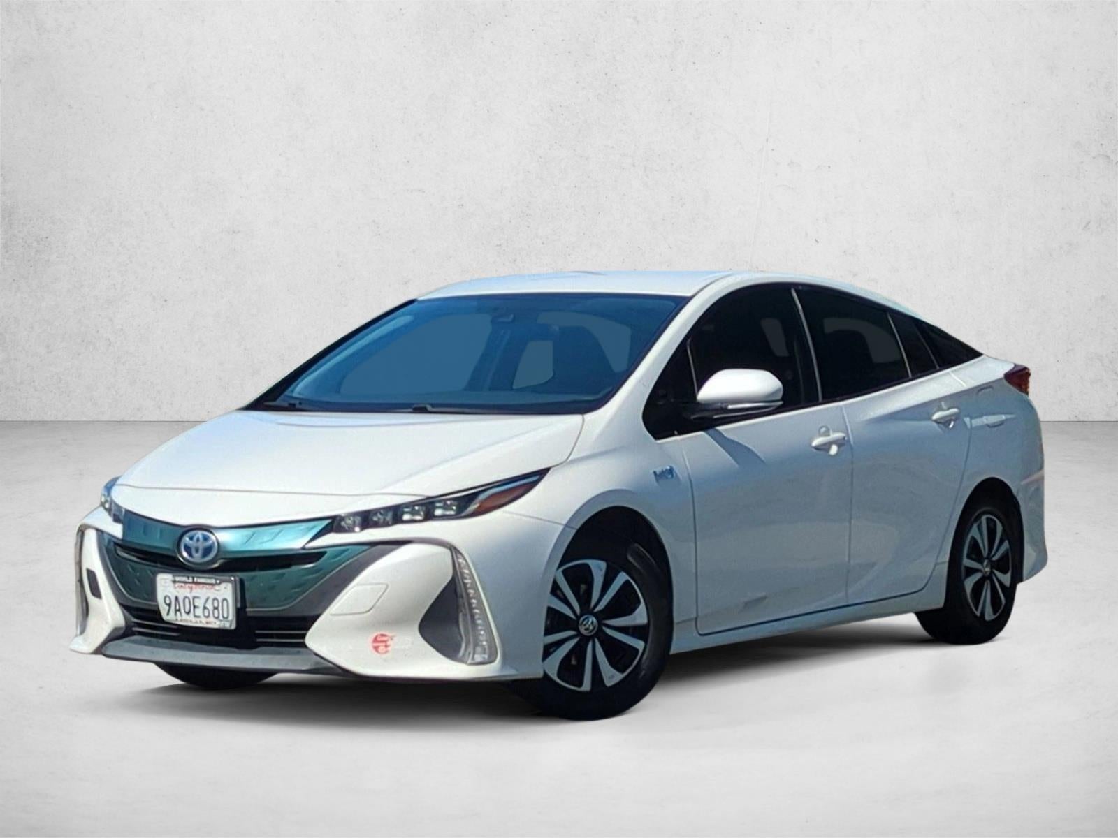 2018 Toyota Prius Prime Premium (Natl)