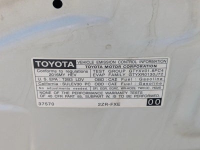 2016 Toyota Prius 5dr HB Four (Natl)