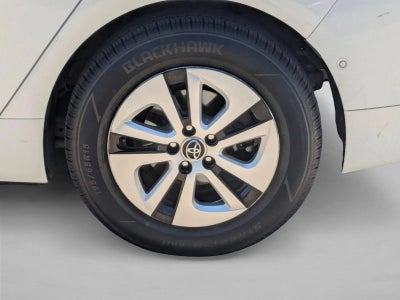 2016 Toyota Prius 5dr HB Four (Natl)