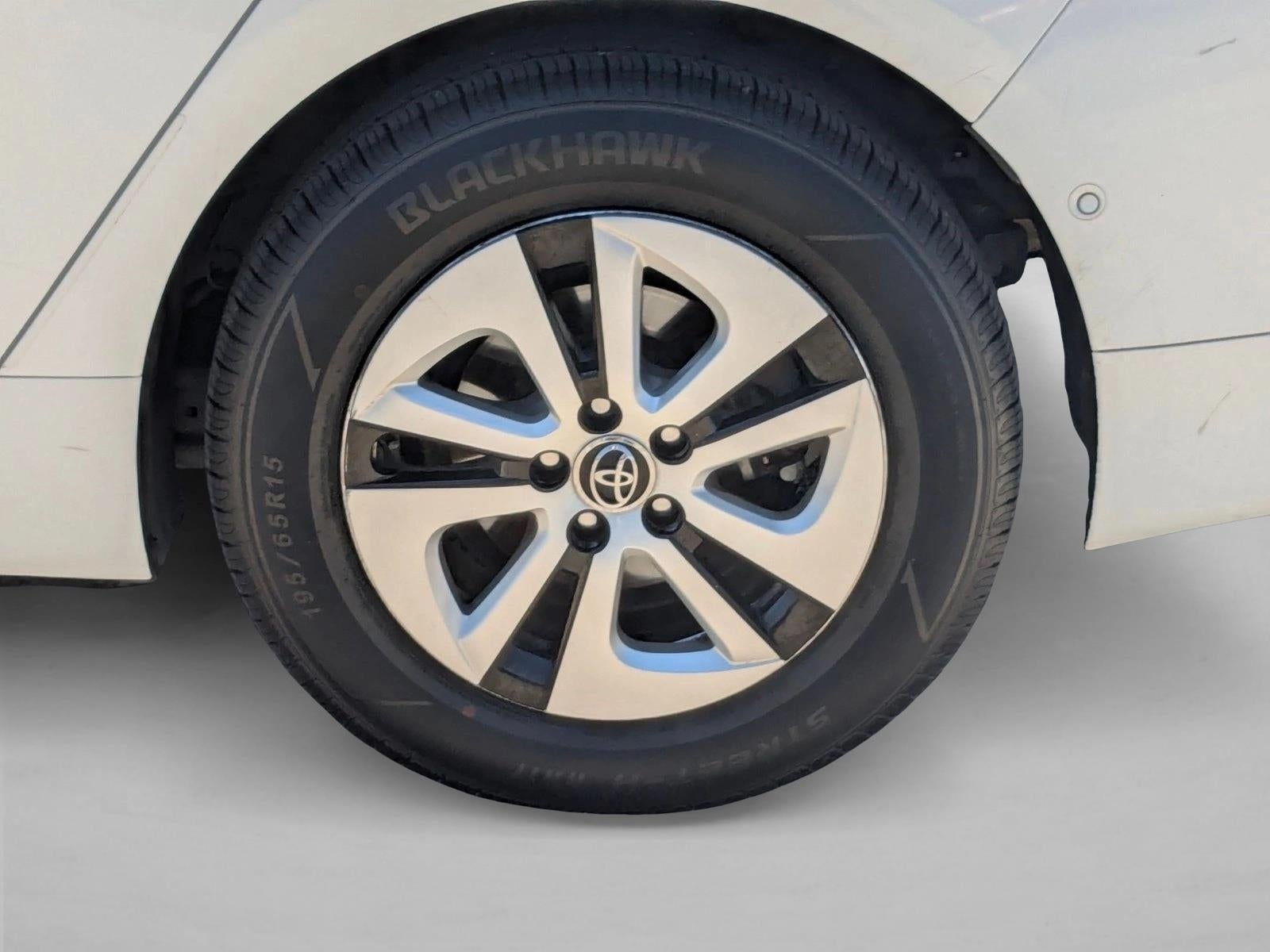 2016 Toyota Prius 5dr HB Four (Natl)