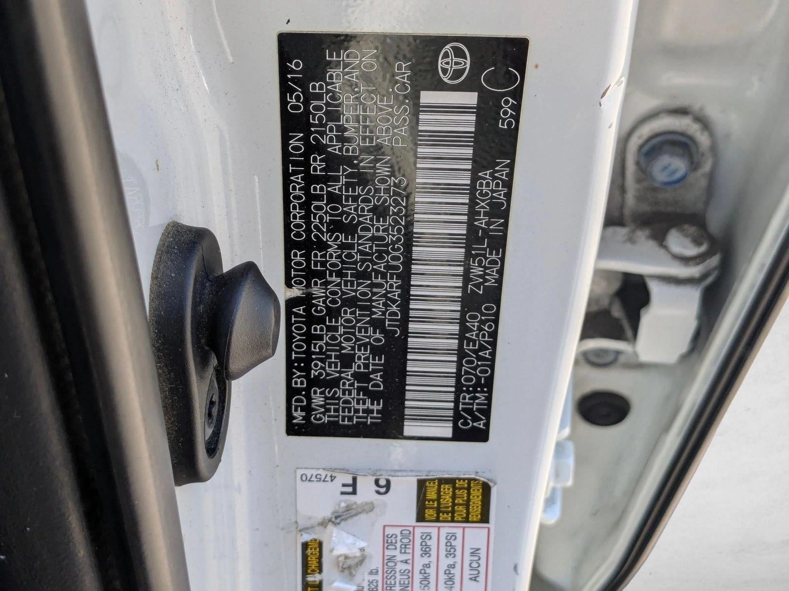 2016 Toyota Prius 5dr HB Four (Natl)