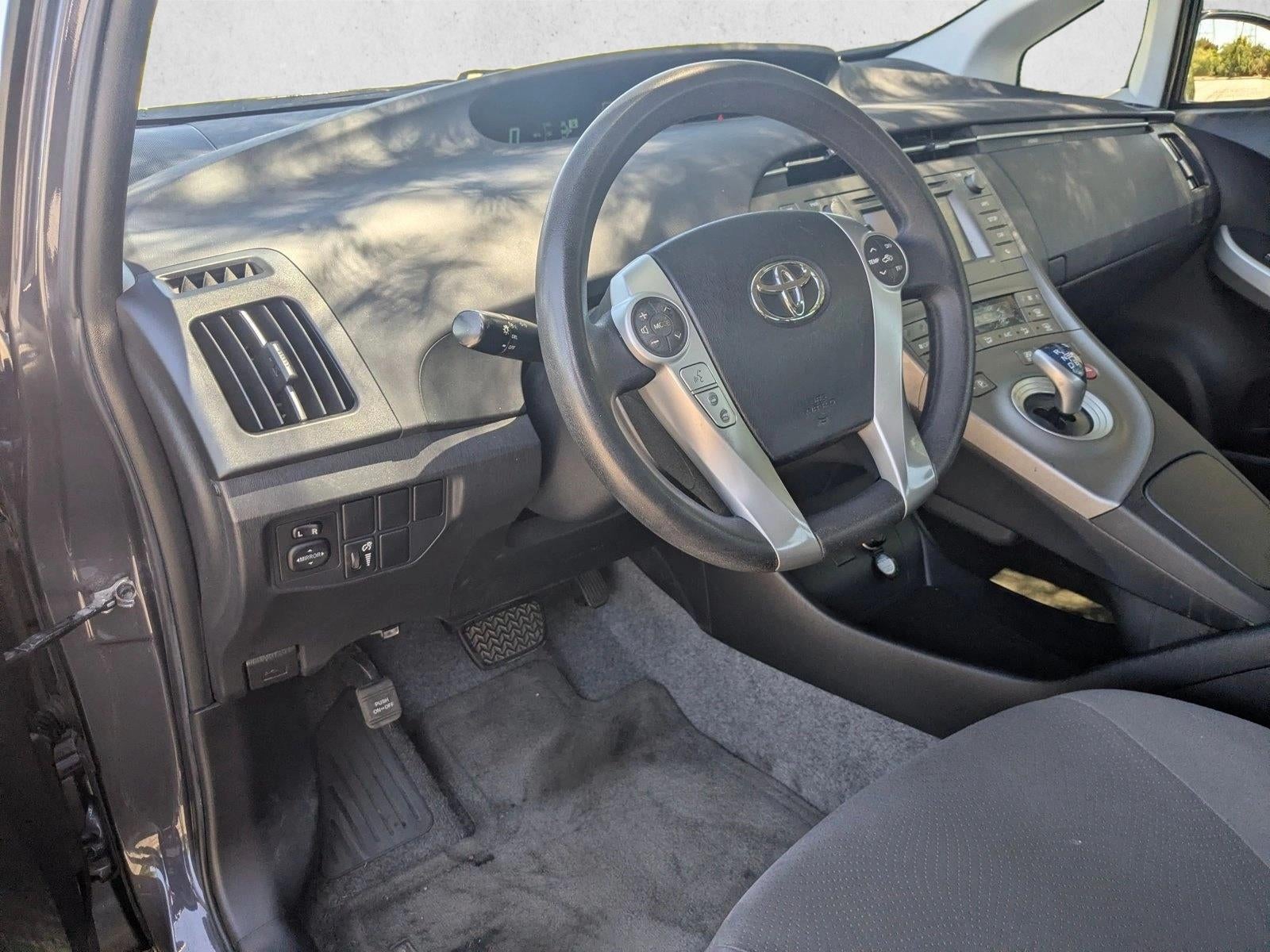 2014 Toyota Prius 5dr HB Three (Natl)