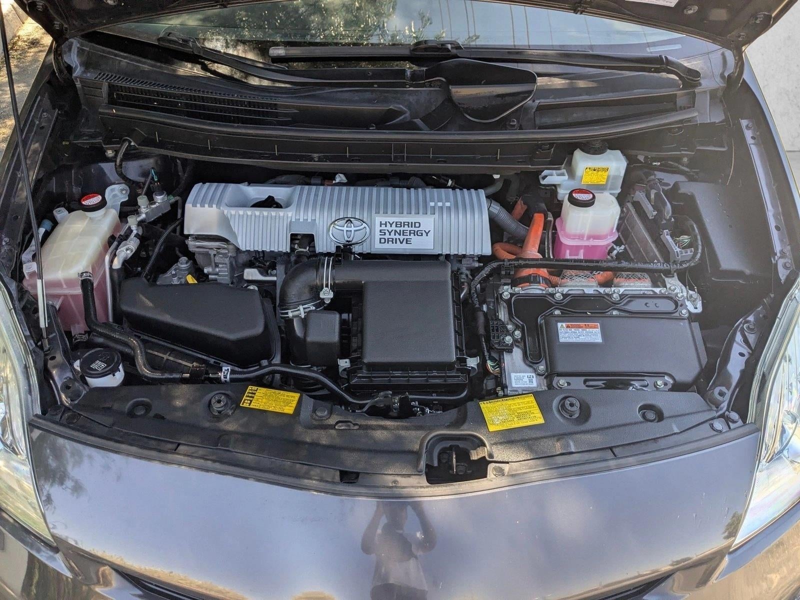 2014 Toyota Prius 5dr HB Three (Natl)