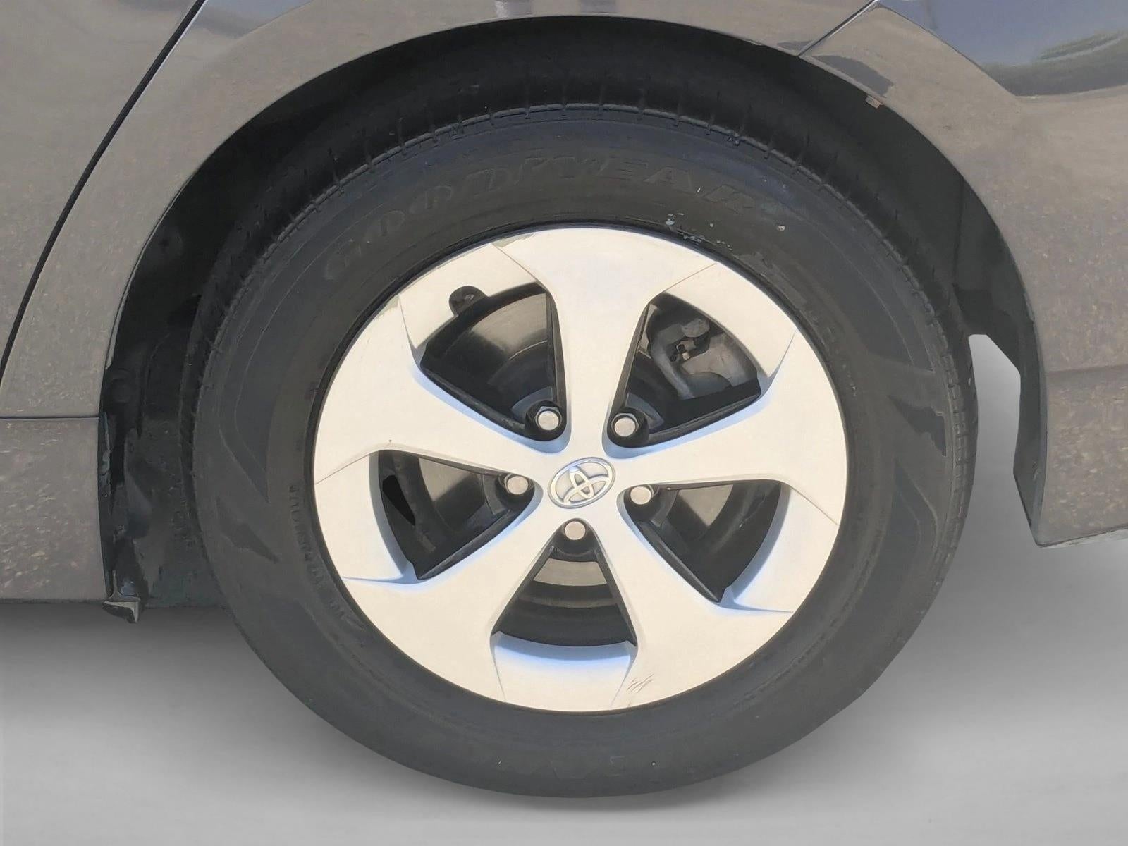 2014 Toyota Prius 5dr HB Three (Natl)