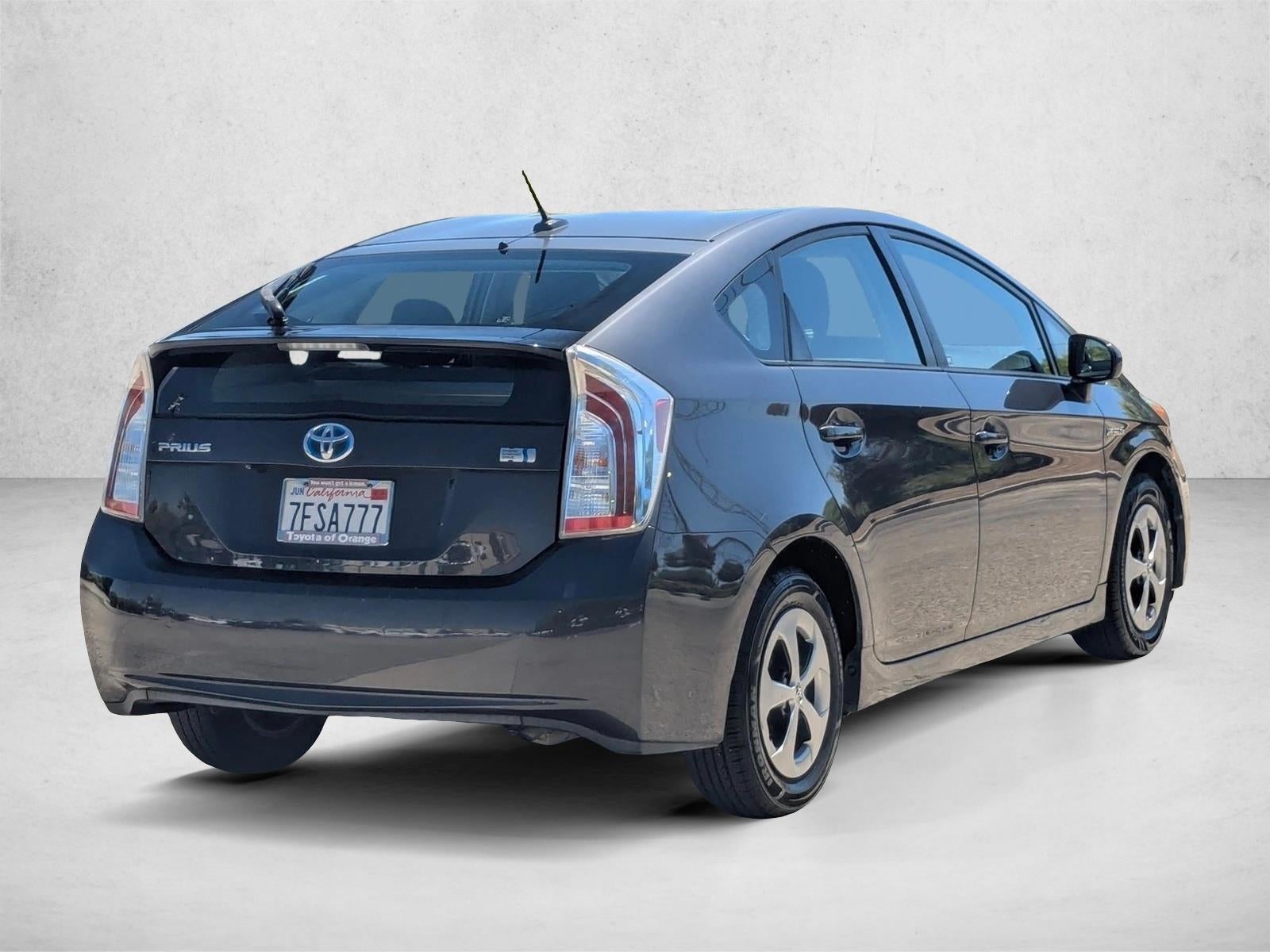 2014 Toyota Prius 5dr HB Three (Natl)