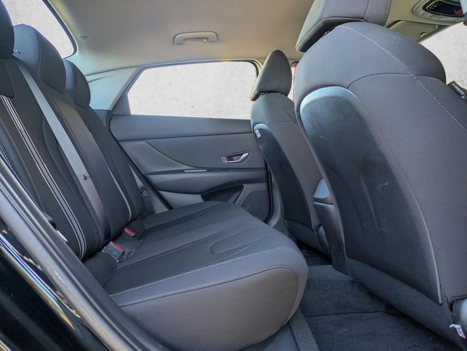 2023 Hyundai ELANTRA SEL IVT