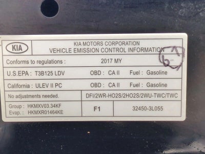 2017 Kia Cadenza Technology Sedan