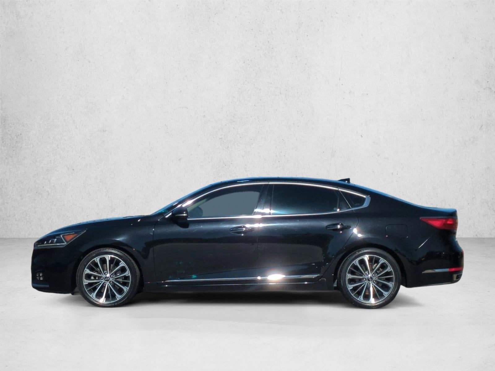 2017 Kia Cadenza Technology Sedan