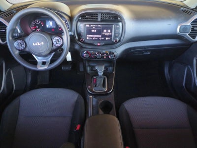 2022 Kia Soul LX IVT