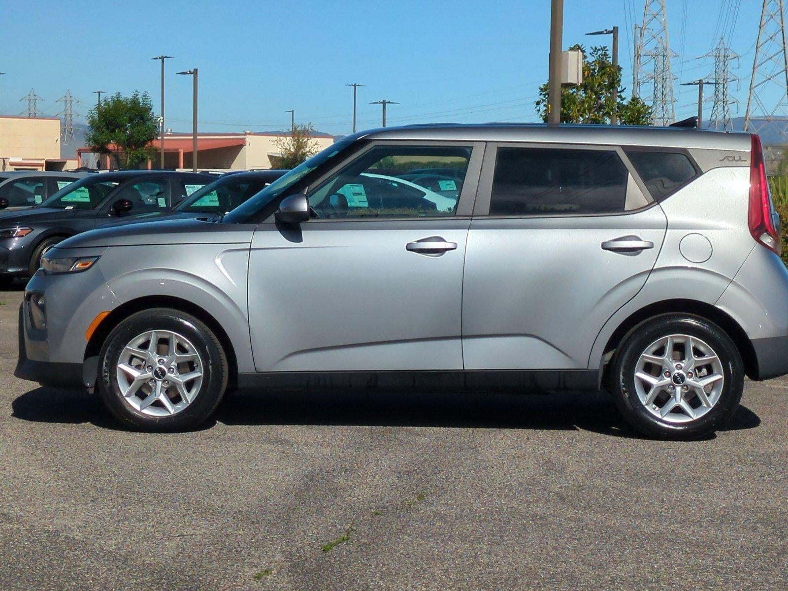 2022 Kia Soul LX IVT