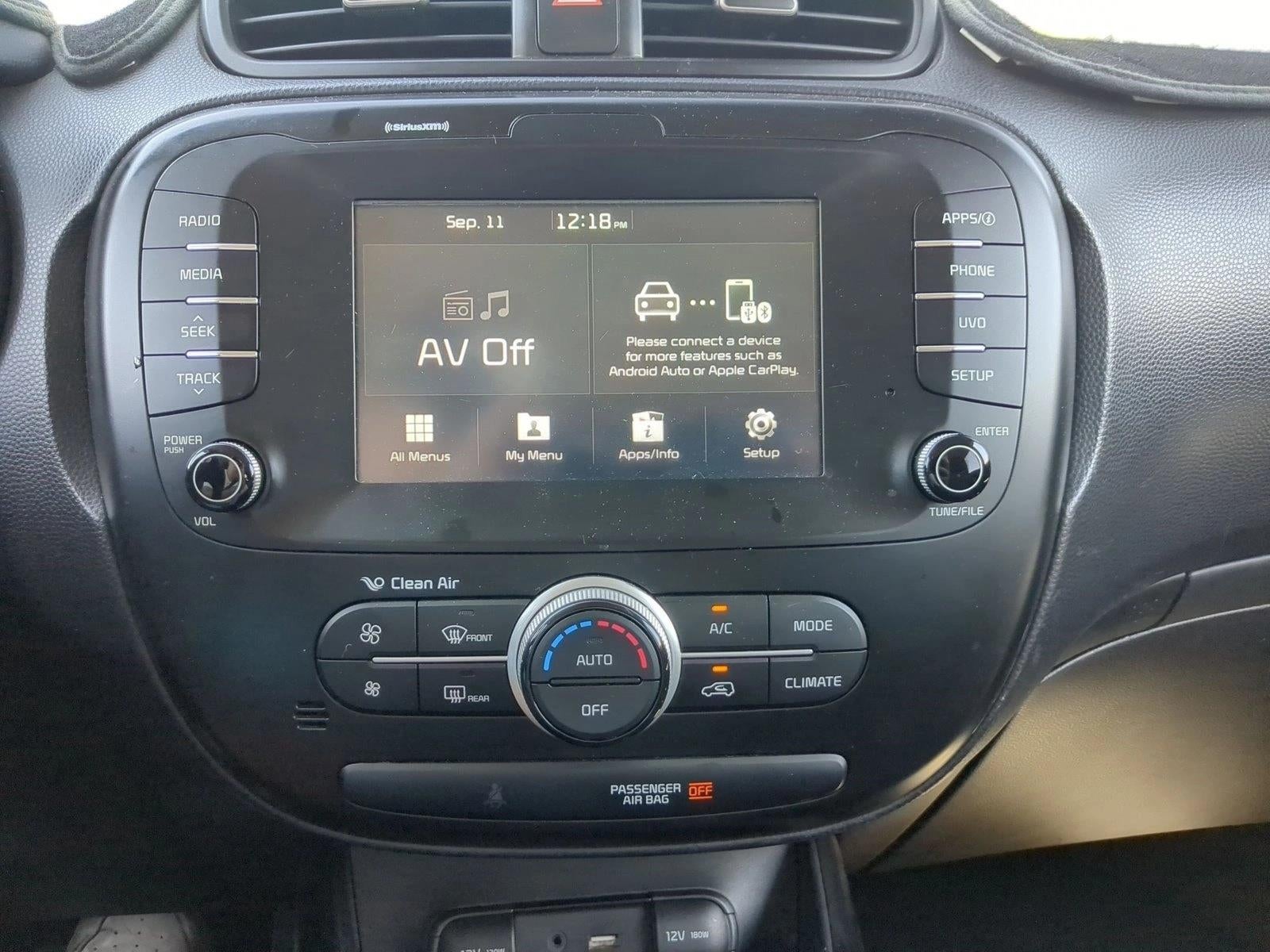 2019 Kia Soul + Auto