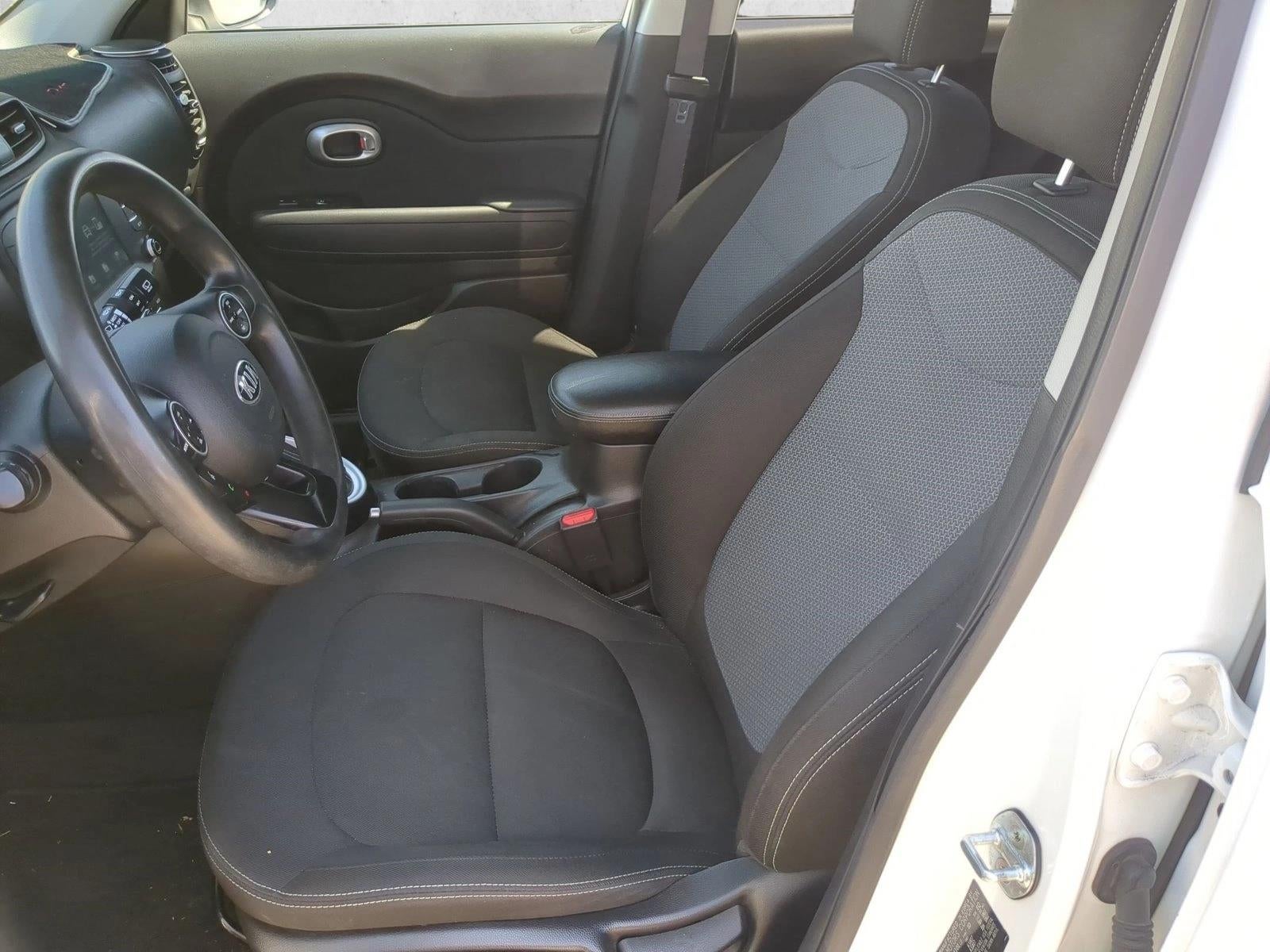 2019 Kia Soul + Auto