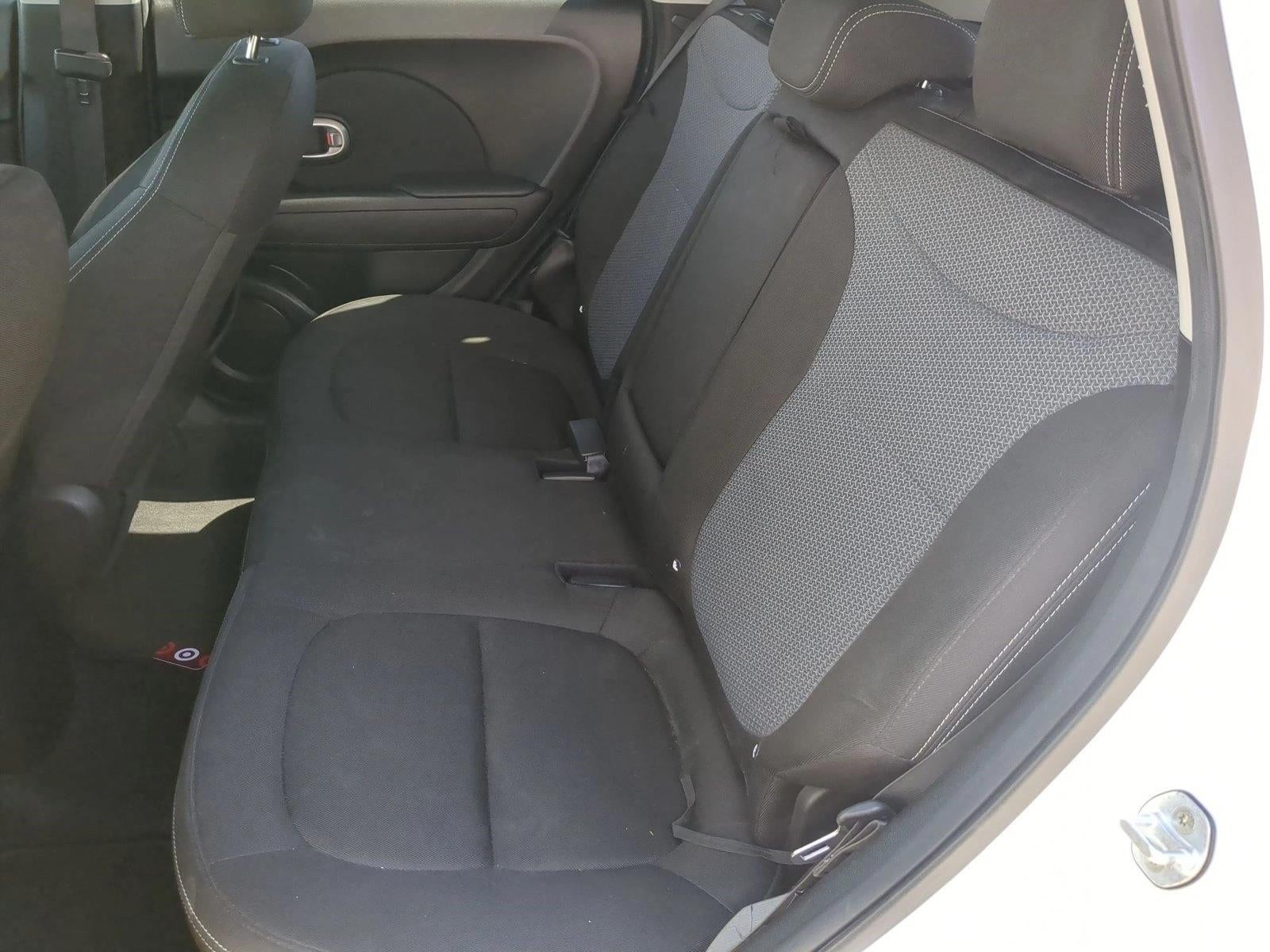 2019 Kia Soul + Auto