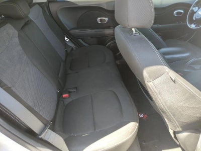 2019 Kia Soul + Auto
