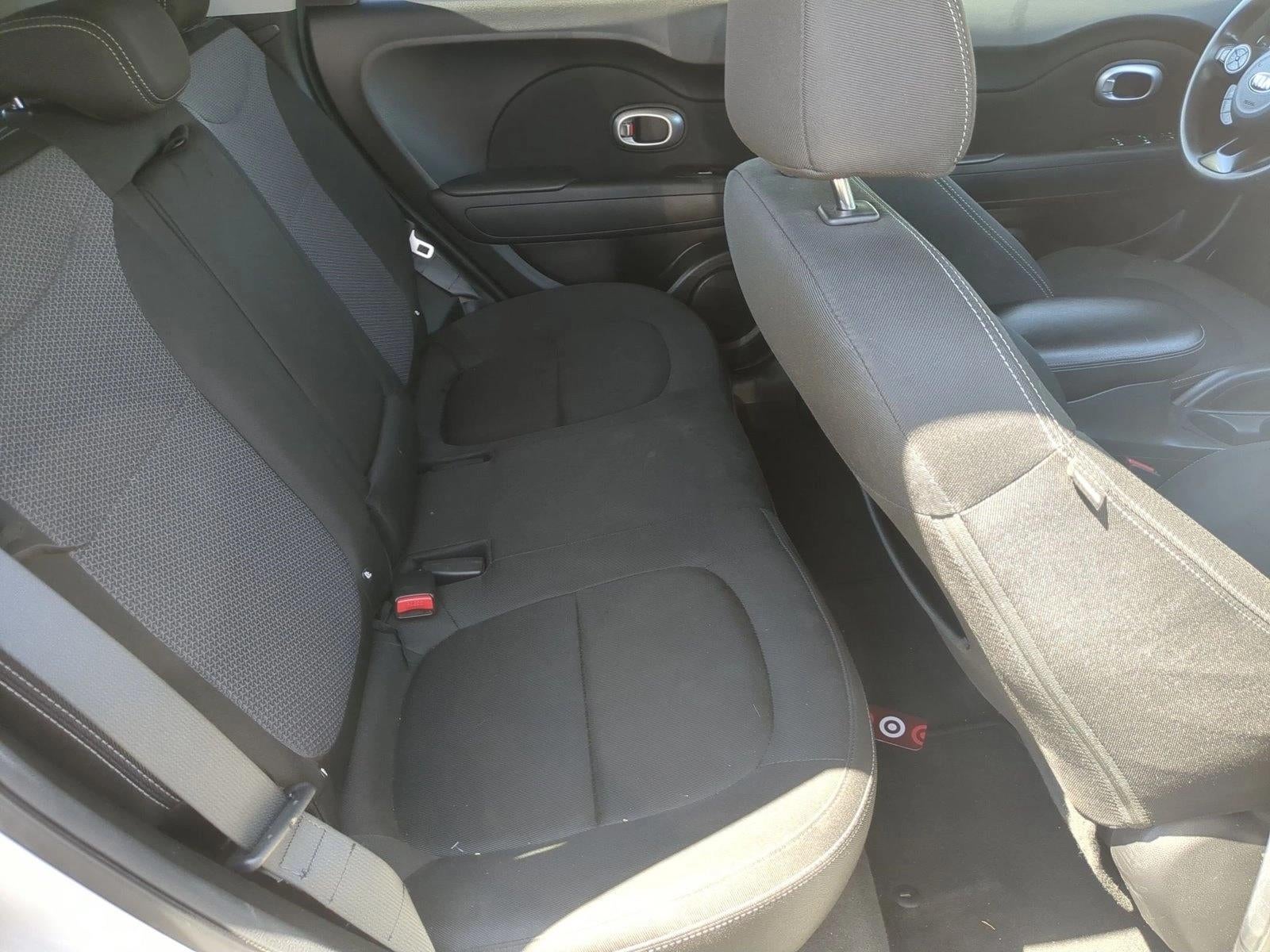 2019 Kia Soul + Auto