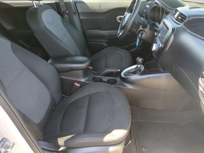 2019 Kia Soul + Auto