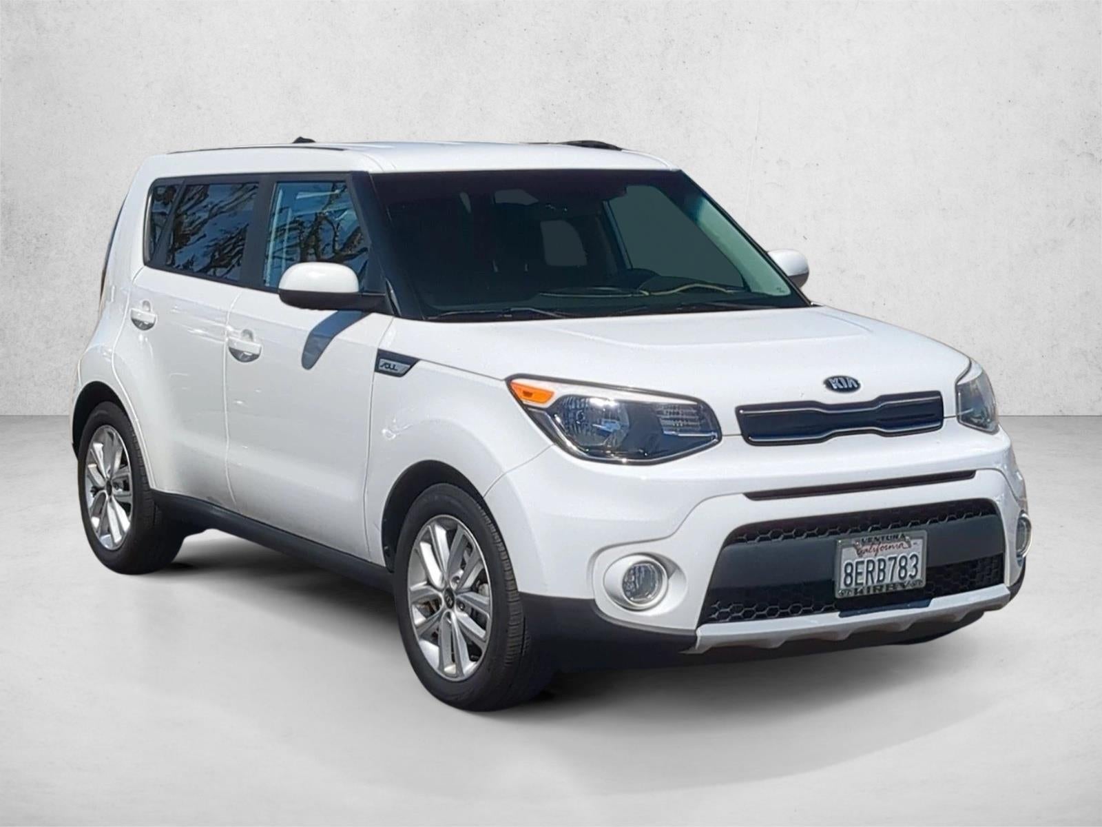 2019 Kia Soul + Auto