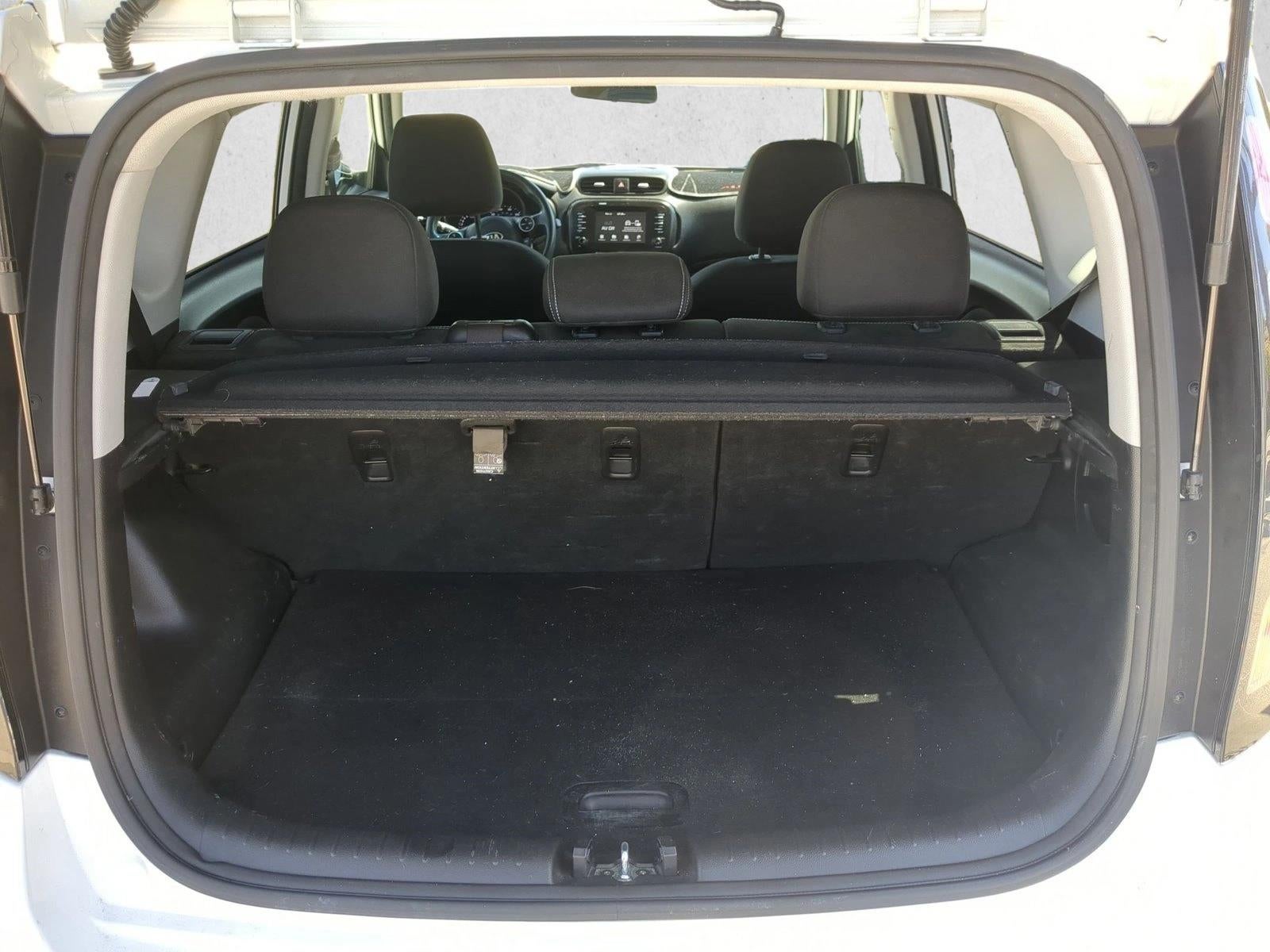 2019 Kia Soul + Auto