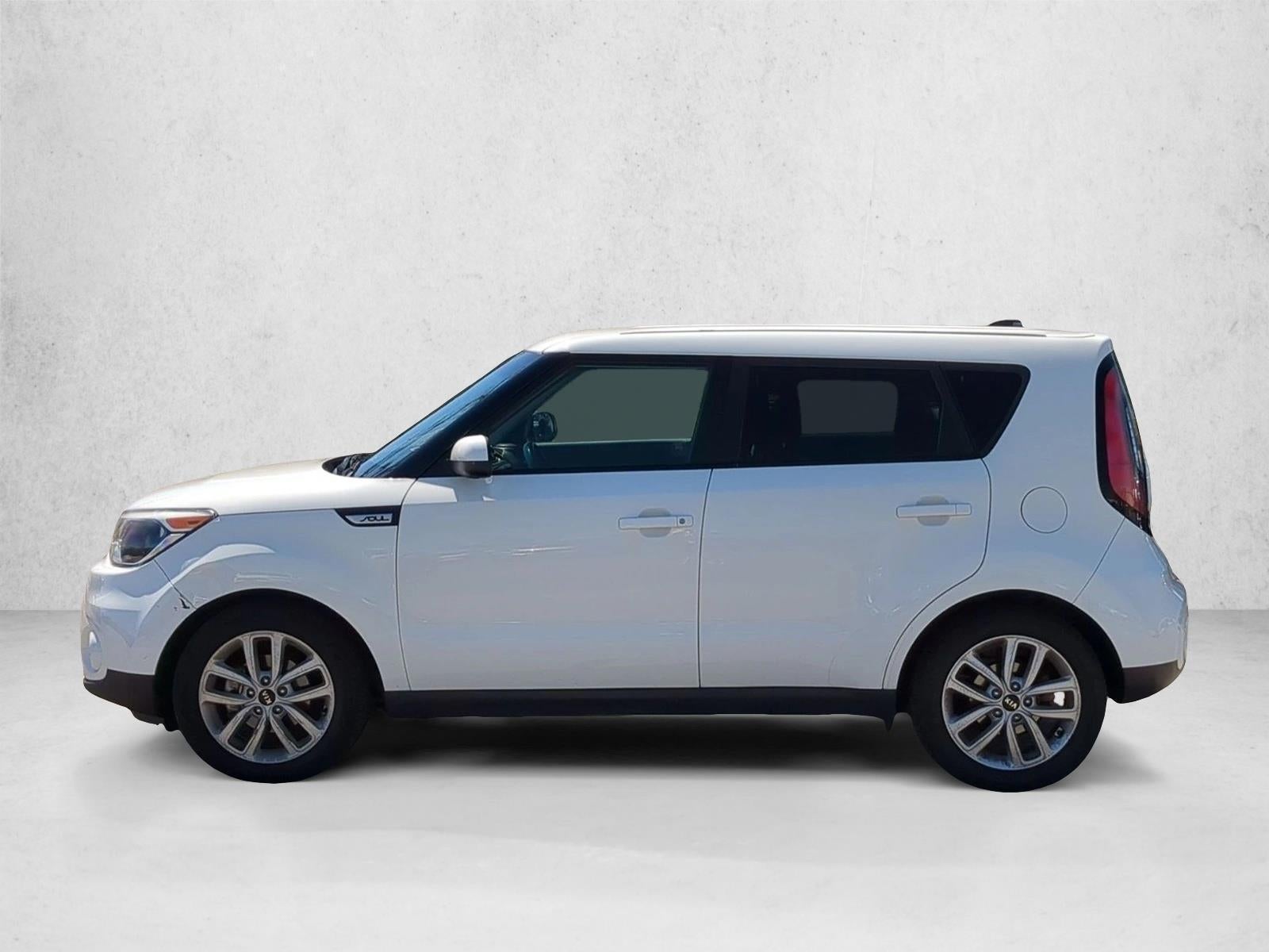 2019 Kia Soul + Auto