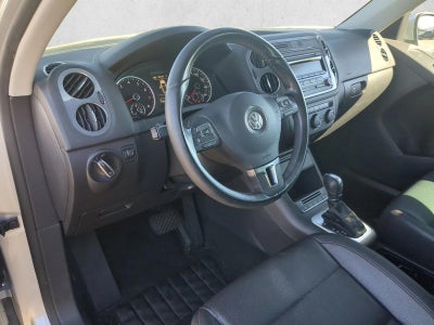2014 Volkswagen Tiguan 2WD 4dr Auto SE