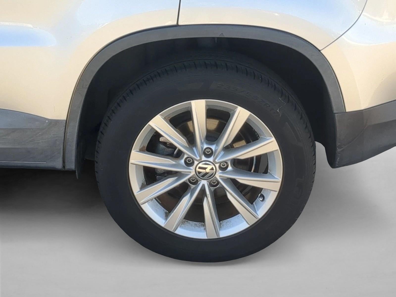 2014 Volkswagen Tiguan 2WD 4dr Auto SE