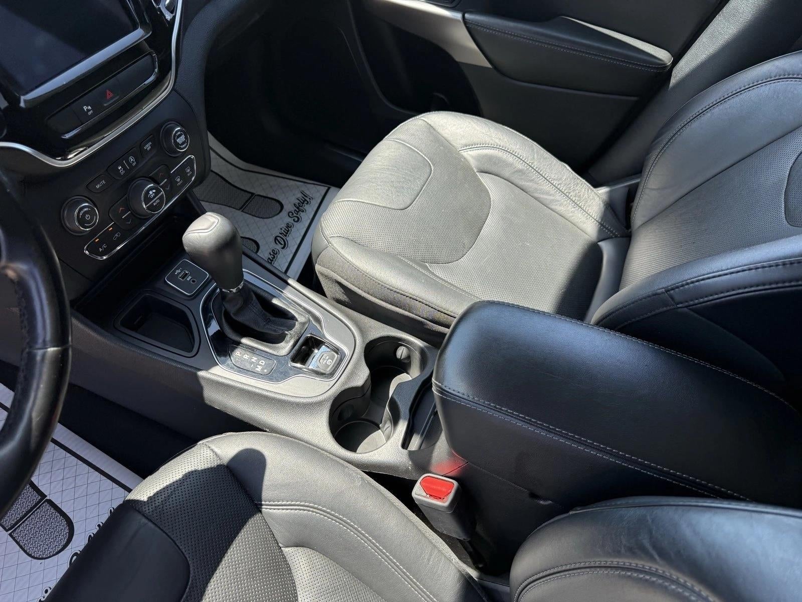2020 Jeep Cherokee Limited FWD