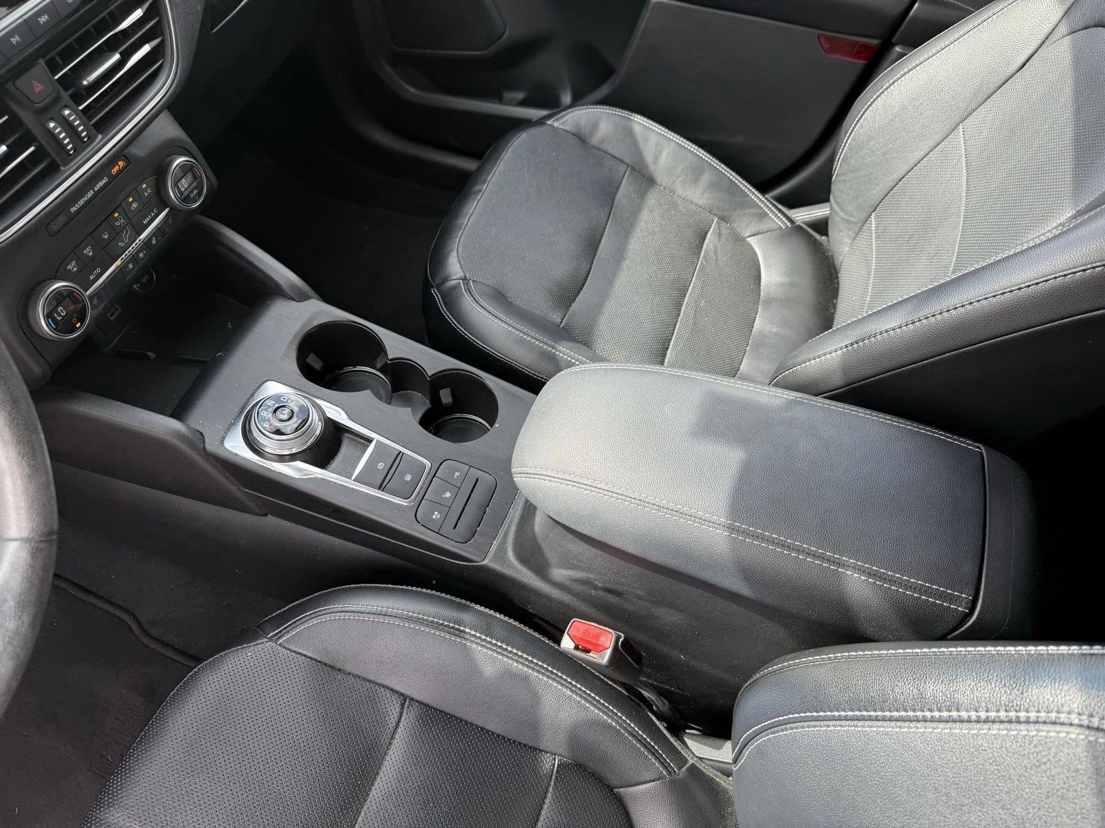 2020 Ford Escape Titanium Hybrid FWD