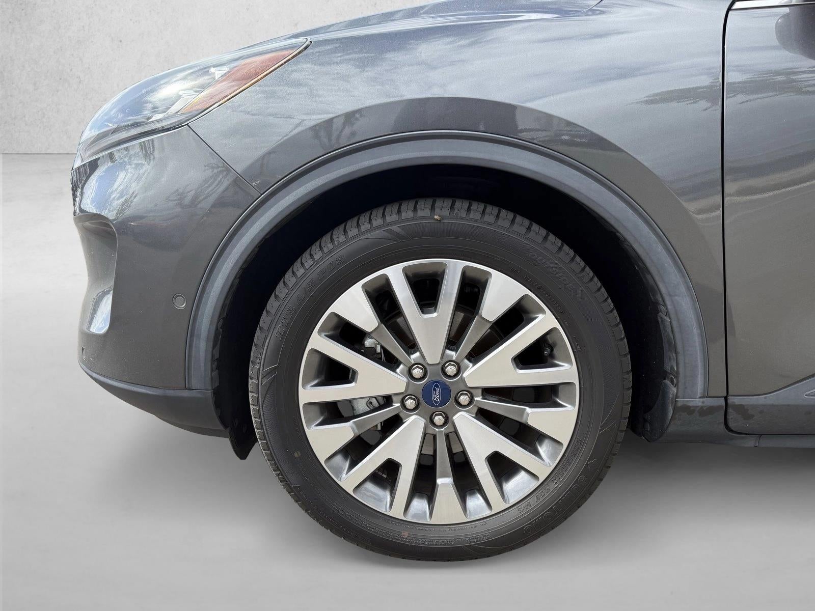 2020 Ford Escape Titanium Hybrid FWD