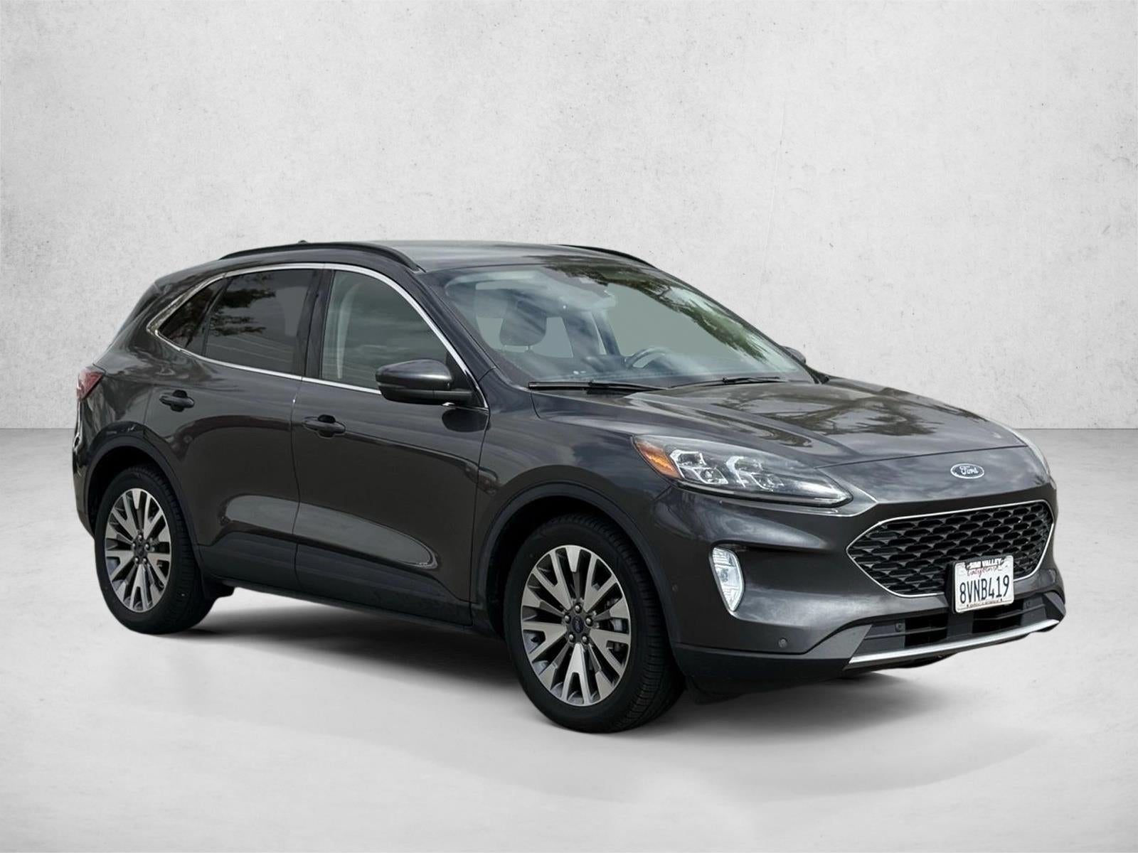 2020 Ford Escape Titanium Hybrid FWD