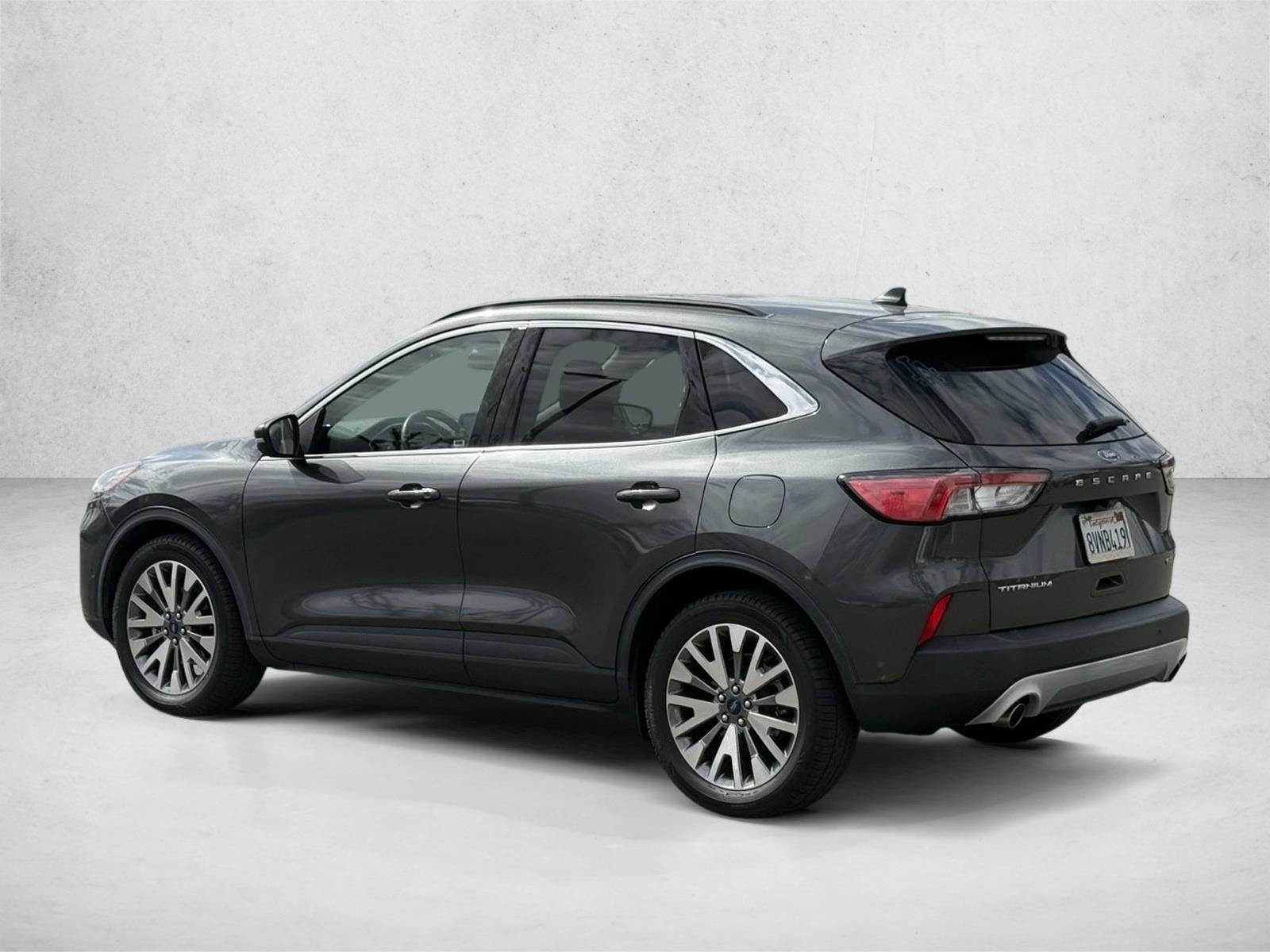 2020 Ford Escape Titanium Hybrid FWD
