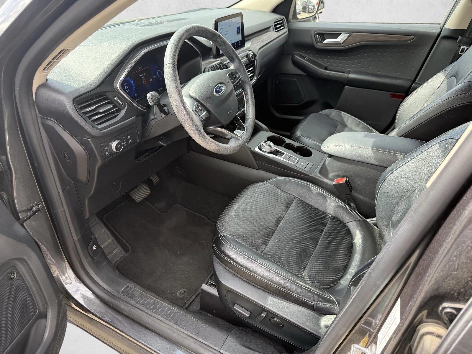 2020 Ford Escape Titanium Hybrid FWD