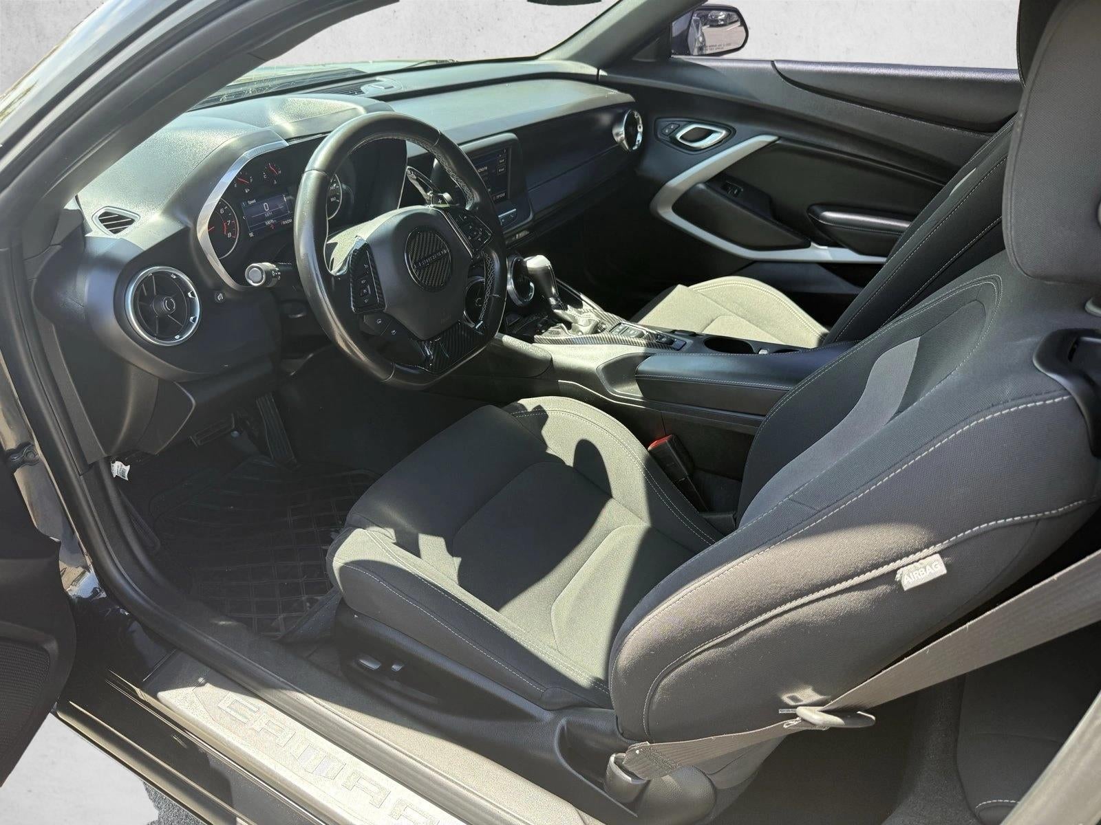 2020 Chevrolet Camaro 2dr Coupe 1LT
