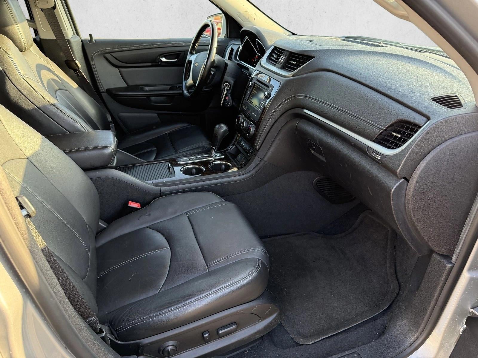 2017 Chevrolet Traverse FWD 2LT